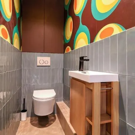 6pers # Père Lachaise # Voltaire # 11 Appartamento Parigi