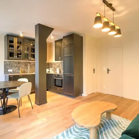 6pers # Pere Lachaise # Voltaire # 11 Appartement